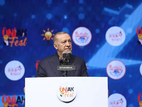 Cumhurbaşkanı Recep Tayyip Erdoğan, İstanbul Volkswagen Arena’da gerçekleştirilen ÜniAK FEST Programı'na katıldı